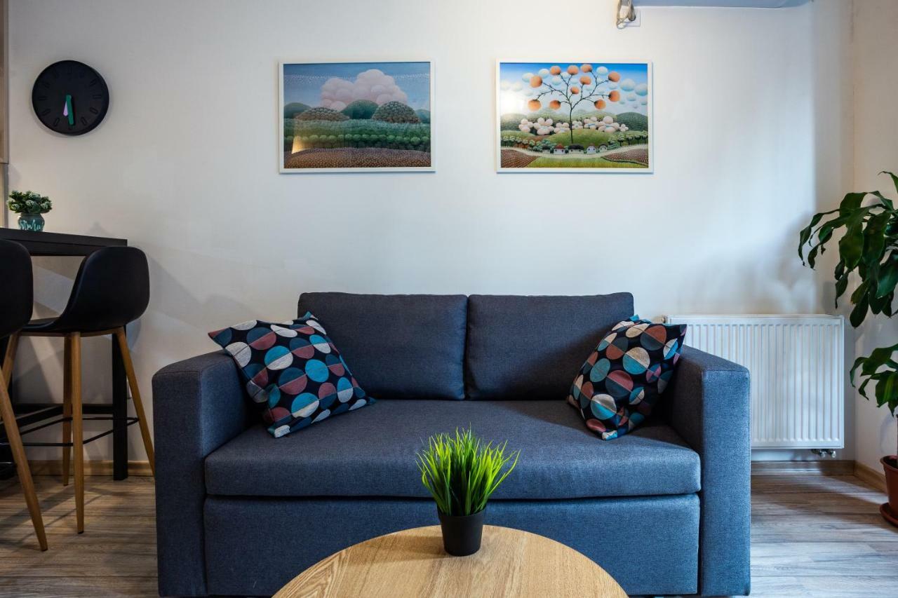 Ferienwohnung Modern Naive Downtown With Free Private Garage-Fast Wi-Fi Novi Sad Exterior foto