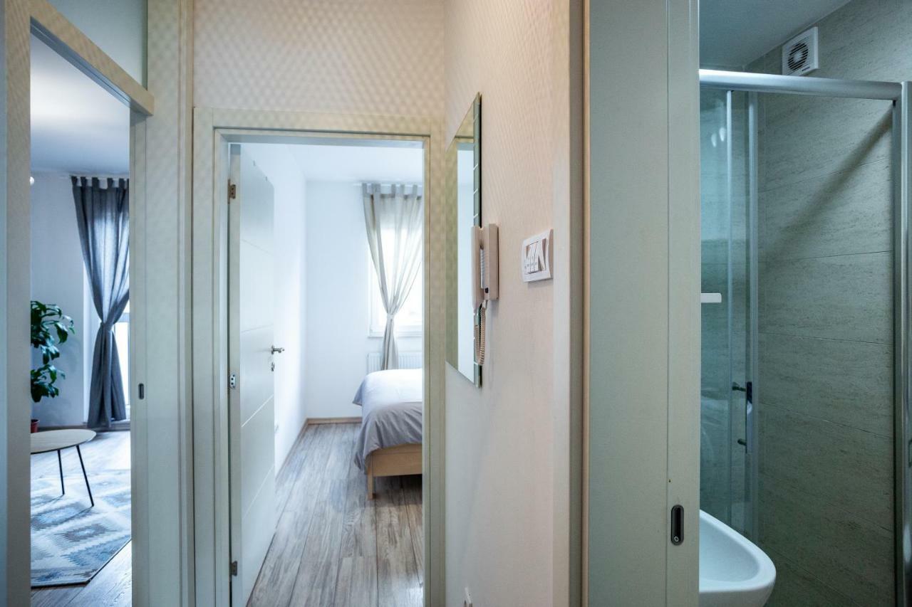 Ferienwohnung Modern Naive Downtown With Free Private Garage-Fast Wi-Fi Novi Sad Exterior foto